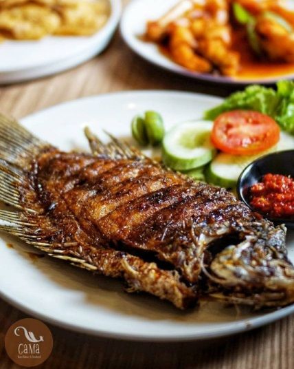 tempat makan di TMII
