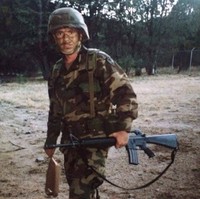 Vitaliy lahir di Kiev, tapi pindah ke Amerika Saat usianya 10 tahun. Dia dilaporkan memiliki gelar di bidang keuangan dan psikologi personalia. Ada klaim yang menyebut bahwa dia pernah bertugas di tentara AS, dan sempat ditempatkan di kedutaan Amerika di Ukraina. Foto: dok. Facebook/Vitaliy Grechin