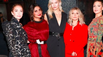 Bersama para artis papan atas Hollywood. Induk perusahaan Tinder, Match Group, membantah tudingan Whitney. Namun seperti dikutip detikINET dari BBC, untuk menyelesaikan perkara ini di luar pengadilan, Whitney dibayar USD 1 juta. Foto: Instagram/@whitney