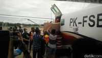 2 Jenazah guru korban penembakan Kelompok Kriminal Bersenjata (KKB) di Distrik Beoga, Kabupaten Puncak, Papua, Oktovianus Roya dan Yonatan Randen berhasil dievakuasi ke Timika pada Sabtu (10/4) sekitar pukul 12.32 WIT.