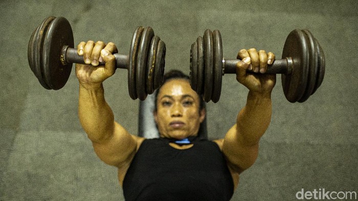 Kisah 'Sekar Kekar' Melawan Body Shaming Rusmini Sudjarwo telah (45) melakukan transformasi diri menuju standar kecantikan yang ia yakini. Hal ini dilakukan untuk mengatasi efek trauma body shaming di masa lalu.