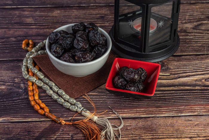 kurma ajwa rekomendasi tempat beli kurma ajwa via online.