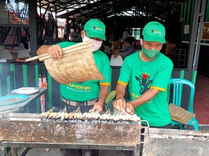 Mantul! Kikil Kepala Kambing Bakar Lombok Ijo yang Nikmat dari Tegal
