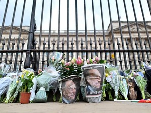 Pangeran Philip Meninggal, Warga Inggris Dilarang Bawa Bunga ke Istana