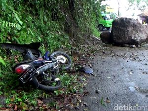 Pengendara Motor di Lumajang Tewas Tertimpa Batu Imbas Gempa
