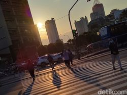 Merekam Sore Hari di Ibukota Dengan Realme 8 Pro