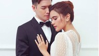  Artis cantik Audi Marissa dan aktor Anthony Xie tengah dikelilingi kebahagiaan, setelah kelahiran buah hati pertama mereka. Meski sempat diterpa isu tak sedap, tapi keduanya tetap fokus untuk menyambut anak mereka. Foto: Instagram Audi Marissa/Anthony Xie