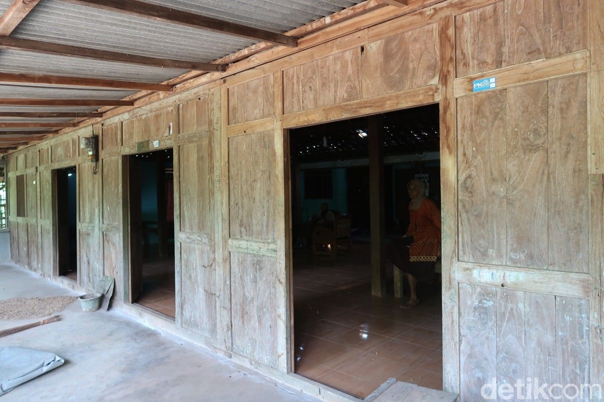 Rumah Limasan di Pedukuhan Jelok