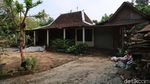 Foto Pedukuhan Jelok dengan Rumah Limasan-nya