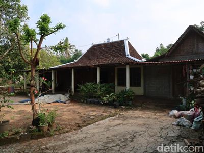 Foto Pedukuhan Jelok dengan Rumah Limasan-nya