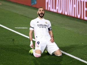 Carlo Ancelotti Tantang Karim Benzema Bikin 50 Gol Semusim!