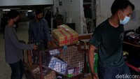 Pada periode itu, pemerintah akan mensubsidi ongkos kirim bagi masyarakat yang berbelanja online.