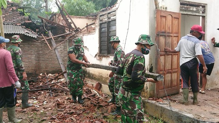 Dampak Gempa Malang, 63 Bangunan di Trenggalek Rusak