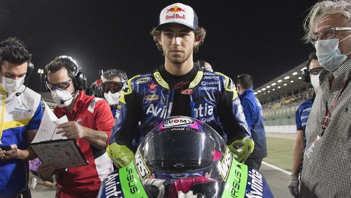 DOHA, QATAR - MARCH 28:  Enea Bastianini of Italy and Esponsorama Racing prepares to start during the MotoGP race during the MotoGP of Qatar - Race at Losail Circuit on March 28, 2021 in Doha, Qatar. (Photo by Mirco Lazzari gp/Getty Images)