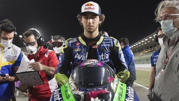 Enea Bastianini DOHA, QATAR - MARCH 28: Enea Bastianini of Italy and Esponsorama Racing prepares to start during the MotoGP race during the MotoGP of Qatar - Race at Losail Circuit on March 28, 2021 in Doha, Qatar. (Photo by Mirco Lazzari gp/Getty Images)