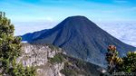 Indahnya Galaksi Bimasakti dari Gunung Gede yang Manjakan Mata