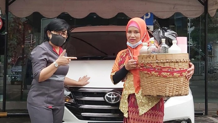 Kisah pedagang jamu beli Toyota Rush