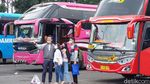 Melihat Lebih Dekat Aktivitas di Terminal Cicaheum Jelang Ramadhan