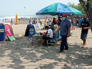 Jelang Ramadhan, Pantai Pangandaran Dipadati Wisatawan