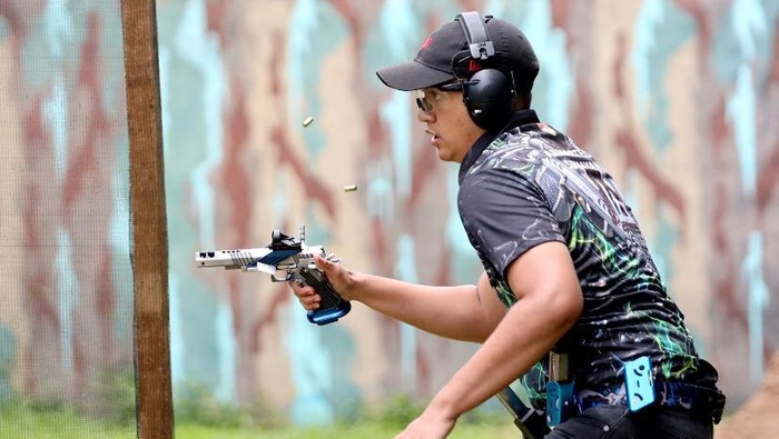 Omar Rawiendra Harnoko tampil di The International Practical Shooting Confederation (IPSC) Level III Danjen Kopassus Open Championship 2021.