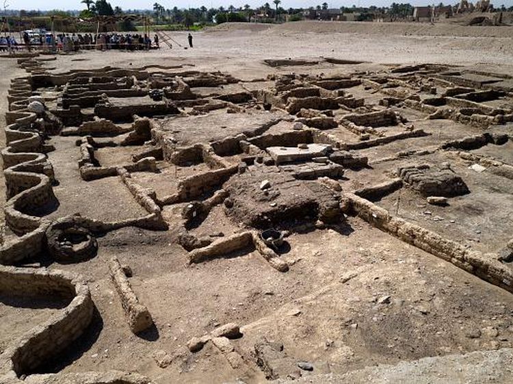 Terkubur Ribuan Tahun, Kota Emas yang Hilang Ditemukan di Mesir