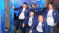 Meski banyak tempat hiburan keluarga seperti ini masih dibatasi operasionalnya, MyDio Sing Musictainment hadir memenuhi ‘hiburan karaoke keluarga yang sesungguhnya’ dengan konsep membawa keseruan dan kelengkapan fitur karaoke hanya dalam genggaman smartphone di tangan Anda, sehingga dapat merasakan keseruan berkaraoke bersama kerabat atau keluarga, di manapun dan kapanpun. Foto: dok. MyDio