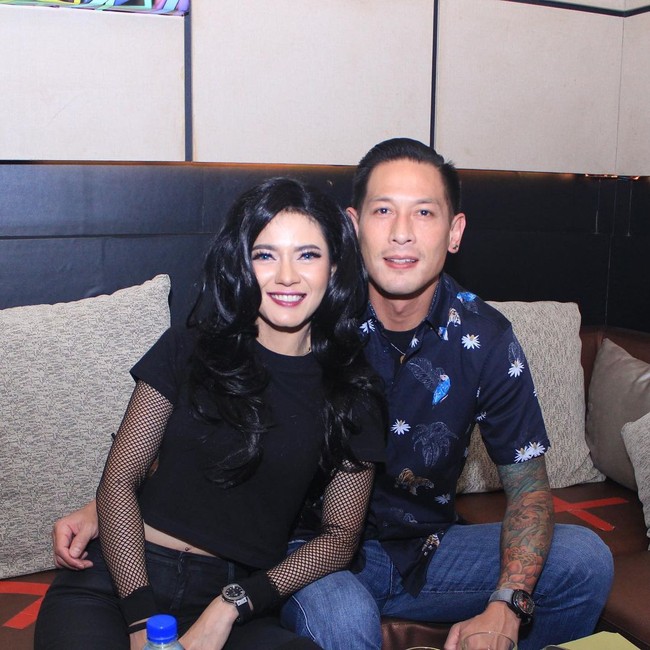 Apakah saya ingin punya anak-anak? Jika istri saya menginginkan anak, kami punya anak. Jika istri saya tidak menginginkan anak, maka kami tidak perlu punya anak. Itu pendapat saya pribadi, ucap pria 46 tahun itu dalam bahasa Inggris. Foto: Instagram @ncit90