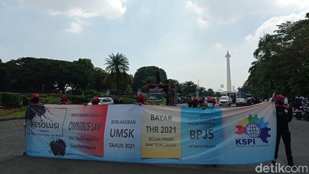 Demo buruh di Patung Kuda, Jakarta Pusat (Sachril/detikcom)
