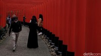Pandemi COVID-19 memaksa wisatawan mengubur mimpinya untuk bisa berlibur keliling dunia. Tapi bagi wisatawan di Indonesia yang bermimpi liburan ke luar negeri untuk sekadar berfoto-foto di ikon populer dunia, bisa banget nih berkunjung ke Lembang, Bandung, Jawa Barat.