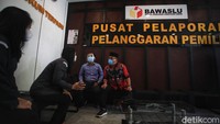Pemungutan suara ulang ini sesuai putusan Mahkamah Konstitusi terkait Sengketa Pilkada Kalsel.  