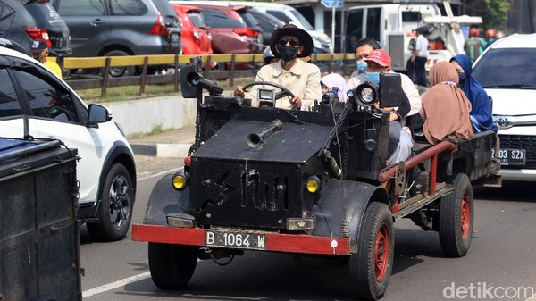 Duh Ngeri Mobil Modif Ini Abaikan Keselamatan Penumpang