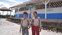 Akamsi atau anak kampung sini