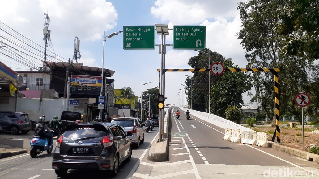 Flyover Tapal Kuda Lenteng Agung, dibuka, 12 April 2021, pukul 13.30 WIB. (Afzal Nur Iman/detikcom)