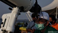 Pada saat pemantauan hilal baru terlihat sekitar pukul 17.52 dan bulan terbenam pukul 18.10 WIB. Dengan waktu 17 menit saja. Di sisi lain Kementerian Agama telah menggelar sidang isbat untuk menentukan awal bulan Ramadhan 1442 H.