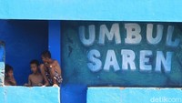 Para warga yang didominasi anak-anak ini menyempatkan untuk berenang atau mengikuti tradisi demi menyambut Ramadhan.