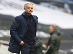 Jose Mourinho cuma menjabat sebagai manajer Tottenham Hotspur selama 17 bulan. Rinciannya, Mourinho mendampingi Spurs pada 88 pertandingan di seluruh kompetisi dengan memetik 44 kemenangan, 19 seri, dan 23 kekalahan (AP/Clive Rose)