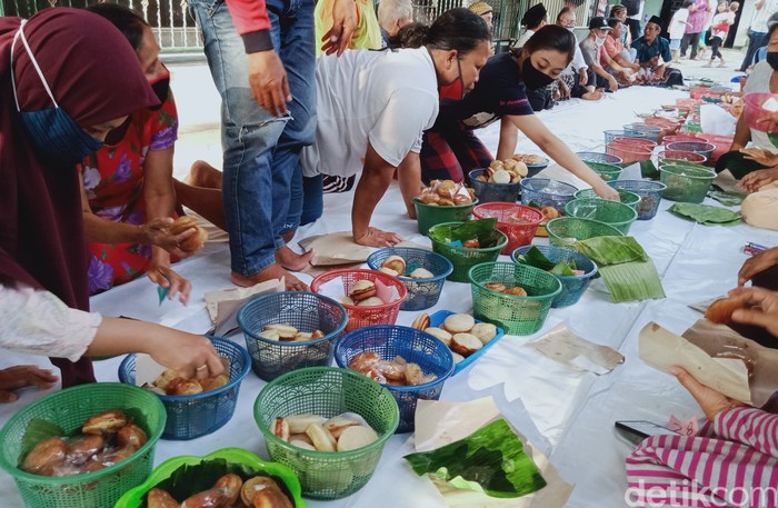 Unik! Kenduri Apem Jelang Ramadan di Klaten Didoakan Lintas Agama