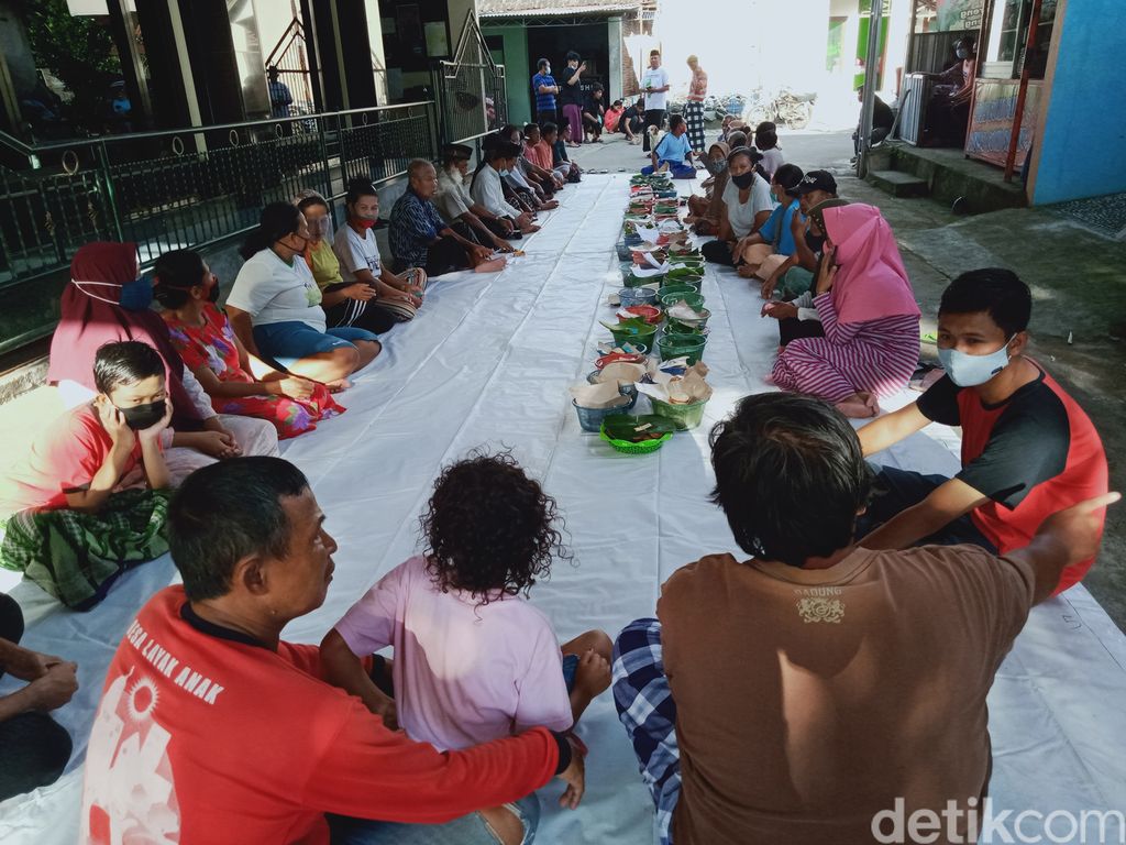 Unik! Kenduri Apem Jelang Ramadan di Klaten Didoakan Lintas Agama