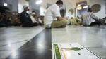Khusyuk Tarawih di Masjid Cut Meutia