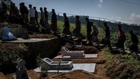 Nyadran dilaksanakan selama hari ke-10 bulan Rajab, atau saat datangnya bulan Syaban.  