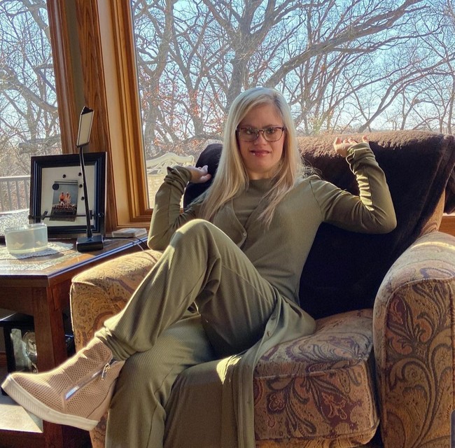 Dalam kontes kecantikan Miss USA, Mikayla tidak menjadi juara, namun namanya tetap dikenang. Foto: Instagram