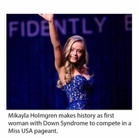 Aku seorang penari, model, pembicara publik, dan lulusan perguruan tinggi. Aku wanita pertama down syndrome yang berkompetisi di kontes Miss USA. Aku berhasil tampil dengan pakaian renang di atas panggung (Miss USA). Sekarang saatnya mengguncang majalah, ungkap Mikayla. Foto: Instagram