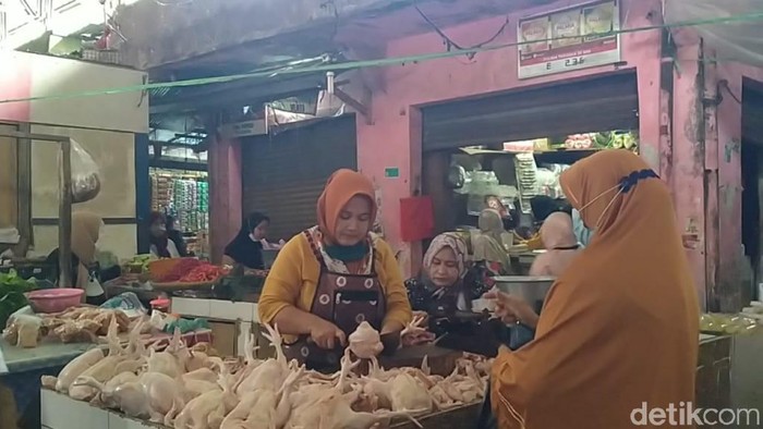 Penjual Ayam di Majalengka