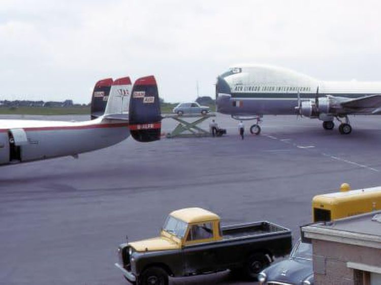 Rupa Kapal Feri Udara, Pesawat Carvair yang Mirip Kecebong