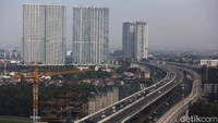 Menurut Menteri Sekretaris Negara Pratikno latar belakang penamaan Sheikh Mohamed menjadi Jalan Tol Japek Layang adalah untuk menghargai hubungan baik yang terjalin antara Indonesia dengan UEA.  