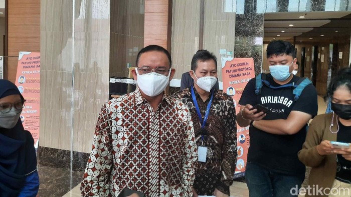 Rektor Unair Prof. Nasih