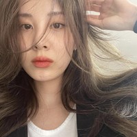 Pada Minggu (11/4) kemarin, tim produksi drama Korea Time mengungkap perilaku kasar Kim Jung Hyun pada Seohyun selama syuting. Ia dikabarkan mengelap tangannya dengan tisu basah setelah bersentuhan dengan sang aktris. Foto: dok seojuhyun_s