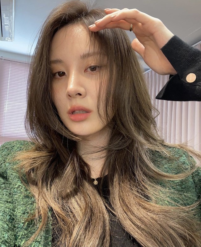 Agensi O& Entertainment kemudian mengabarkan Kim Jung Hyun akan mundur dari drama Korea yang dibintanginya bersama Seohyun. Ia dilaporkan menderita eating disorder dan sleeping disorder. Foto: dok seojuhyun_s