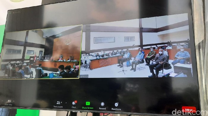 Sidang lanjutan Habib Rizieq dalam kasus kerumunan di Petamburan dan Megamendung yang digelar di PN Jaktim (Dwi Andayani/detikcom)