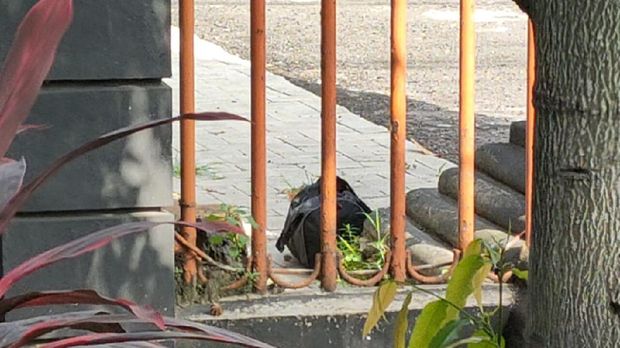 Tas Mencurigakan Ditemukan Dalam Halaman Gedung DPRD Kota Kediri